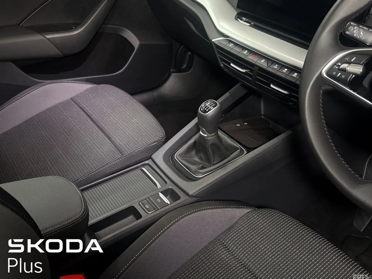 Skoda Octavia Saloon, Diesel, 2026, Black