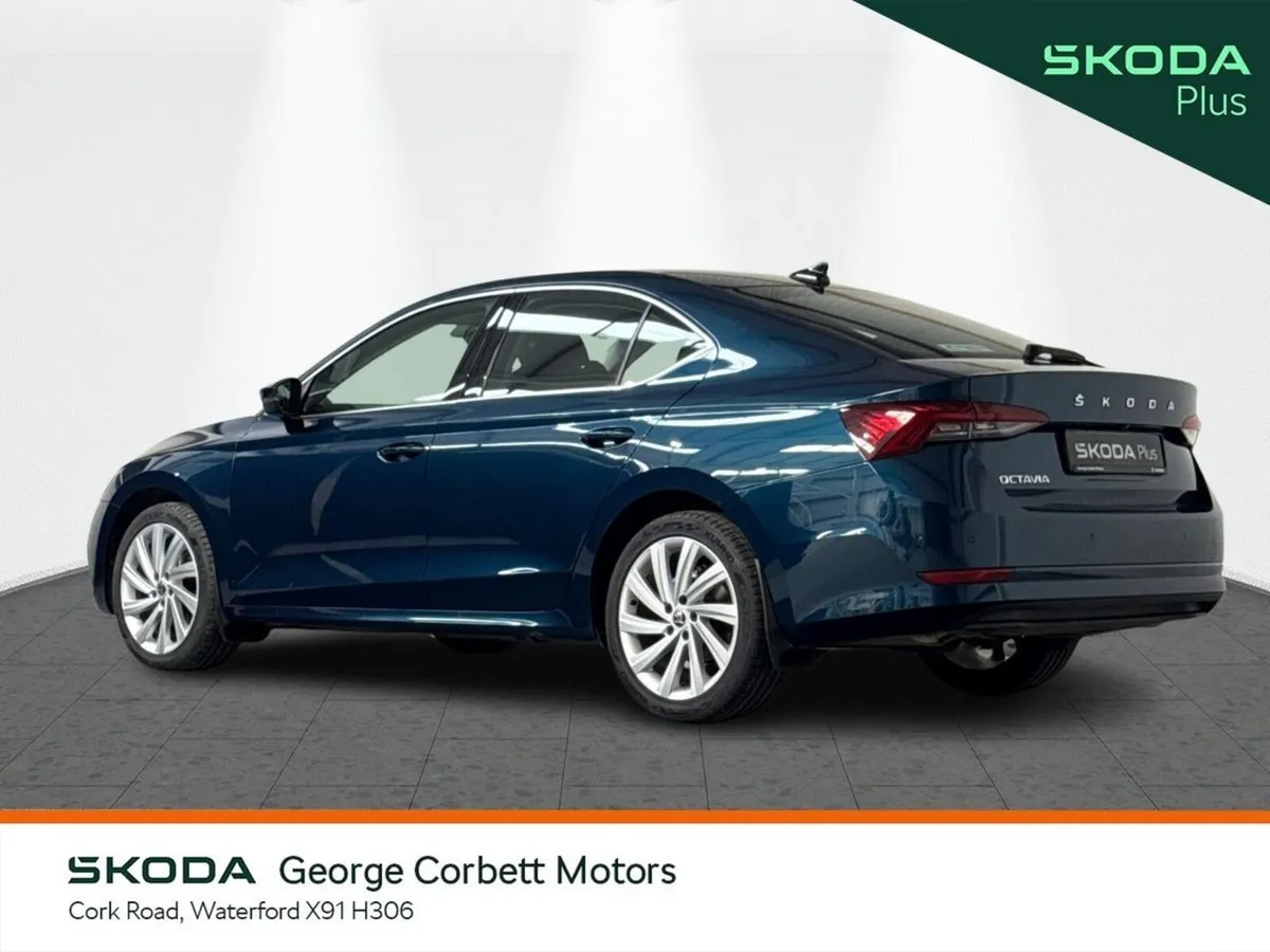 Skoda Octavia Saloon, Diesel, 2022, Blue