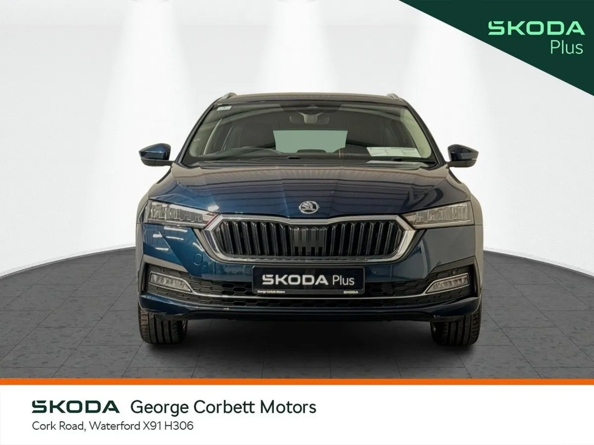 Skoda Octavia Estate, Petrol, 2023, Blue