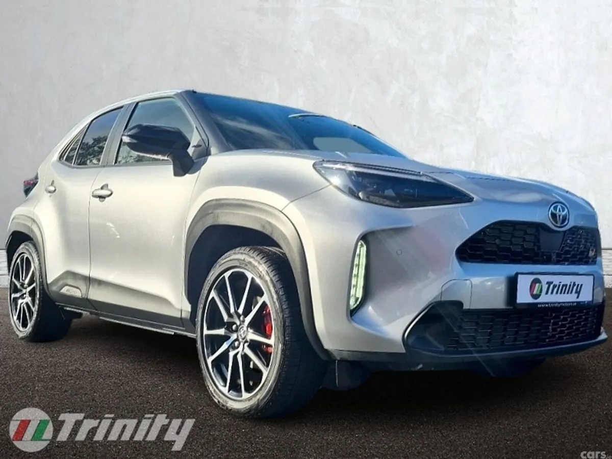 Toyota Yaris Cross SUV, Petrol Hybrid, 2023, Silver