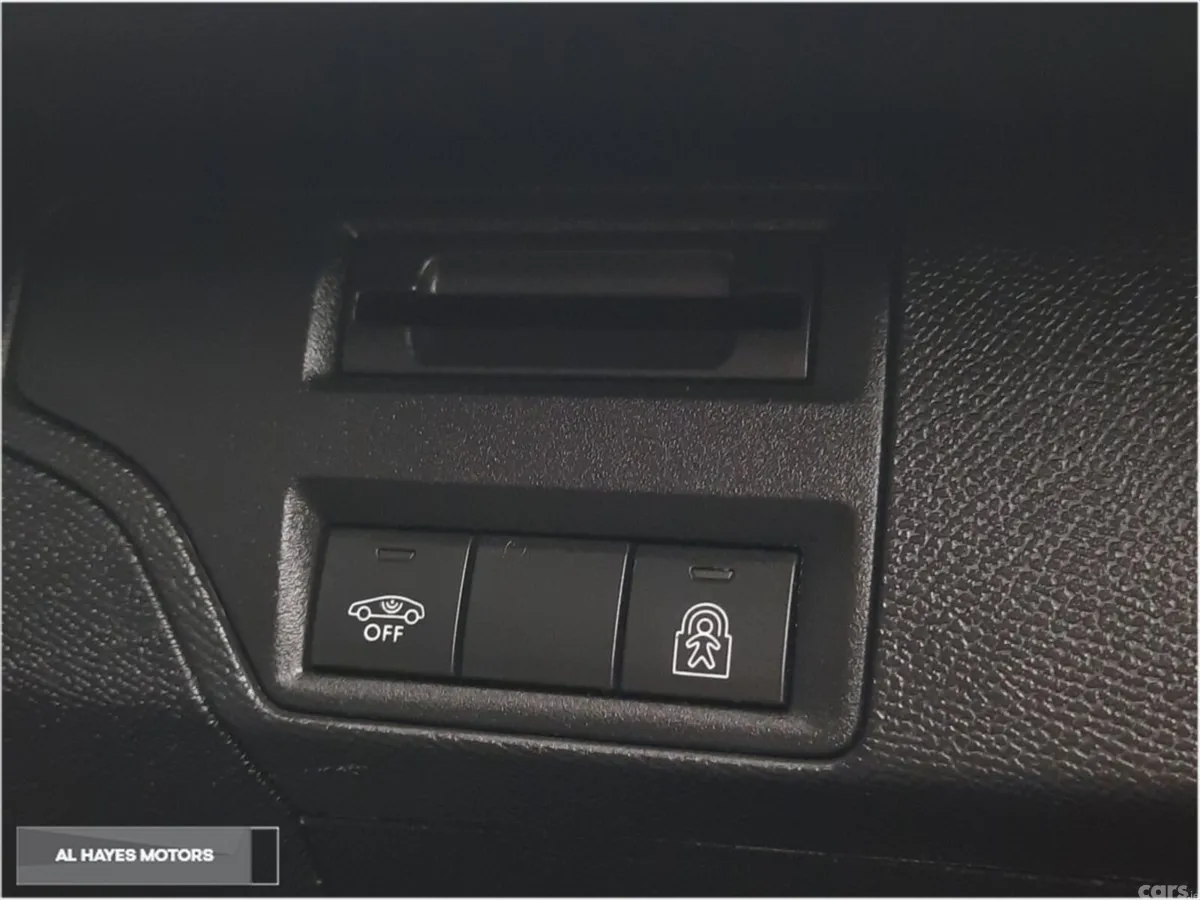 Peugeot 3008 SUV, Petrol, 2017, White
