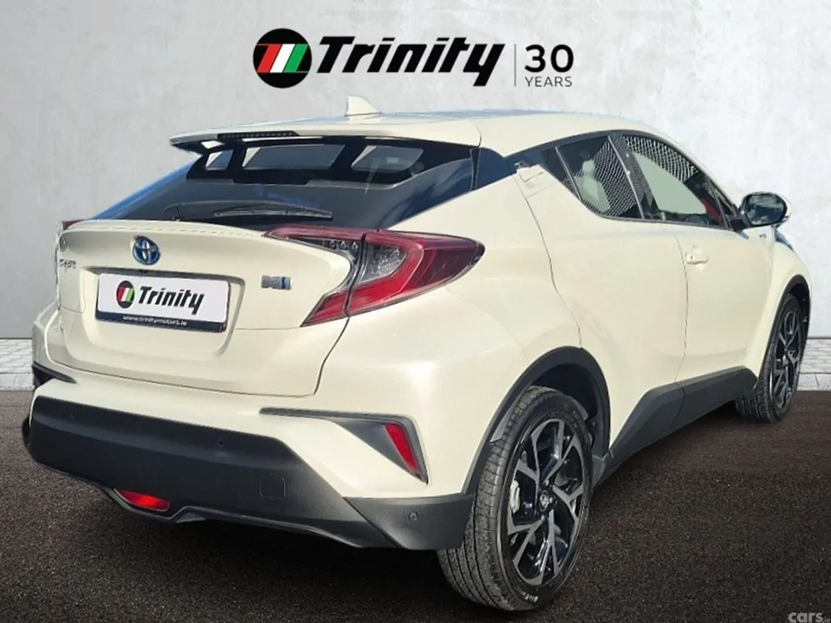 Toyota C-HR SUV, Petrol Hybrid, 2018, White