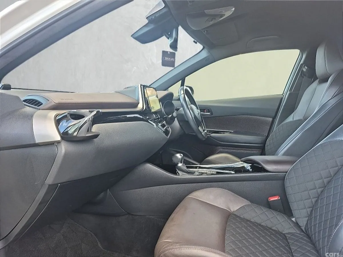 Toyota C-HR SUV, Petrol Hybrid, 2018, White