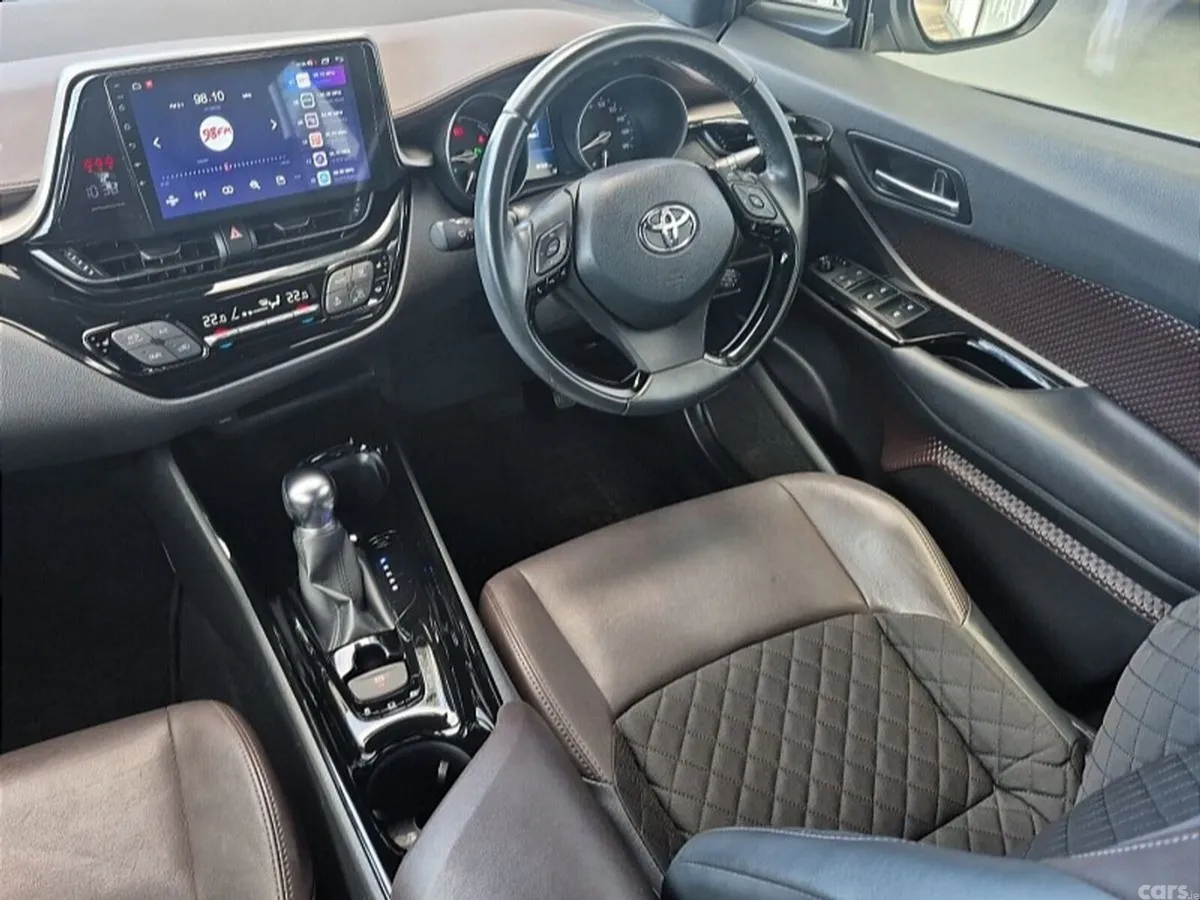 Toyota C-HR SUV, Petrol Hybrid, 2018, White