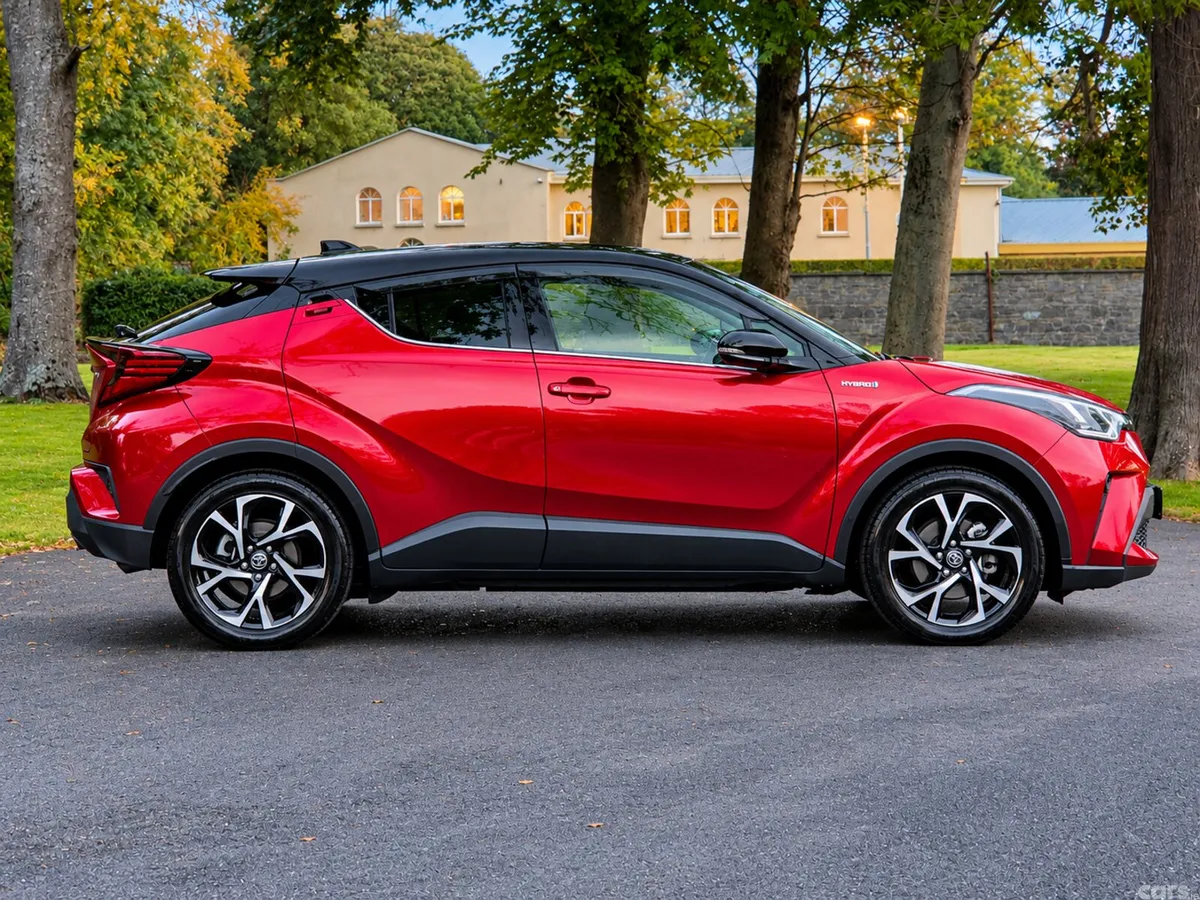 Toyota C-HR SUV, Petrol Hybrid, 2019, Red