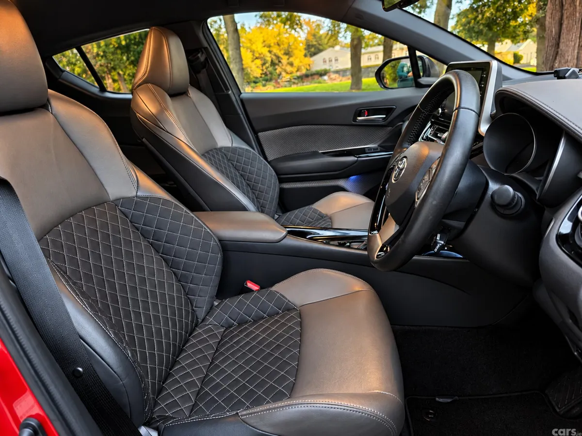 Toyota C-HR SUV, Petrol Hybrid, 2019, Red