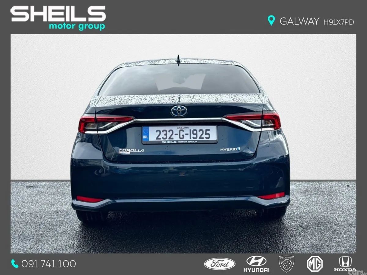 Toyota Corolla Saloon, Petrol Hybrid, 2023, Blue