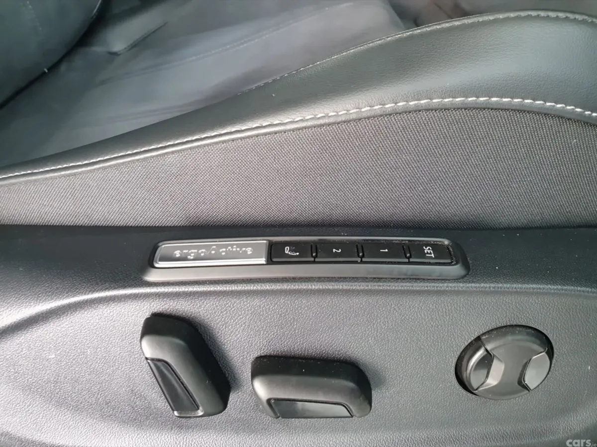 Volkswagen ID.7 Hatchback, Electric, 2024, Blue