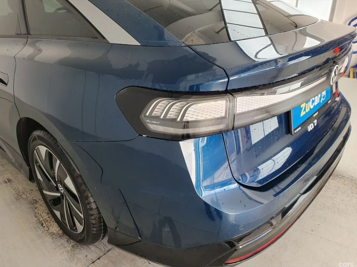 Volkswagen ID.7 Hatchback, Electric, 2024, Blue