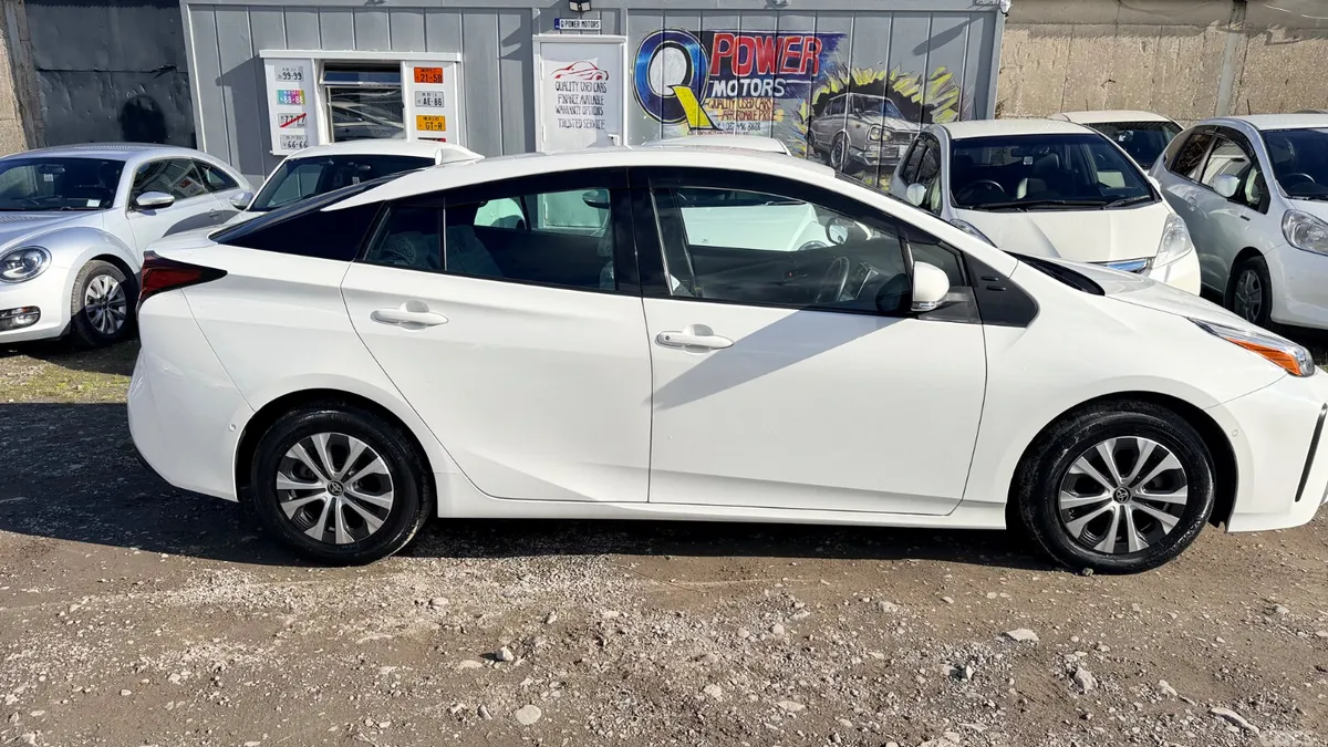 Toyota Prius Hatchback, Petrol Hybrid, 2021, White