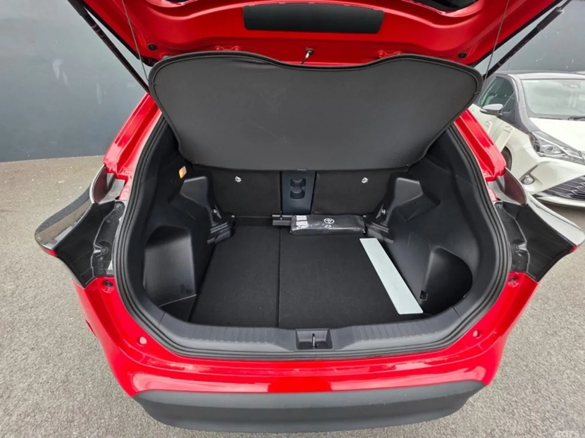 Toyota Yaris Cross Hatchback, Petrol Hybrid, 2026, Red