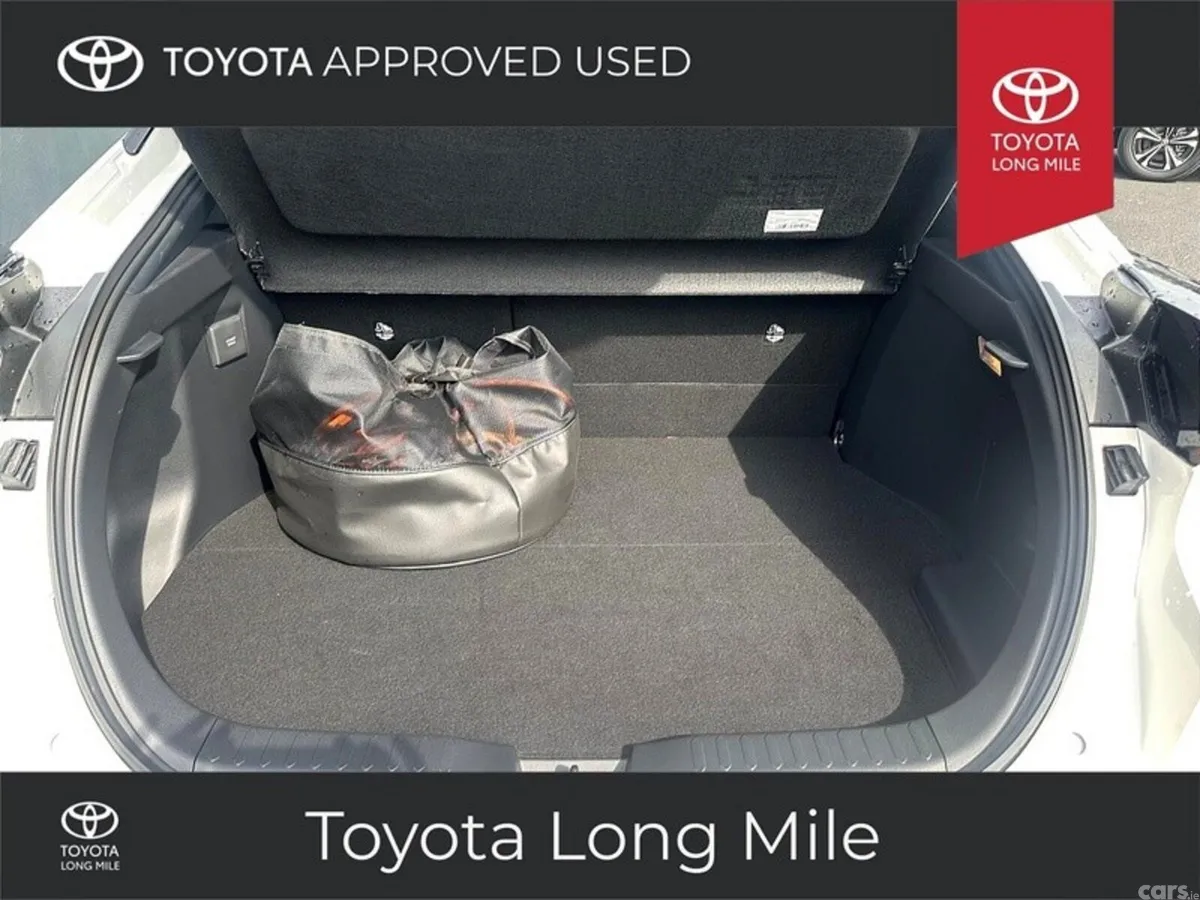 Toyota C-HR SUV, Petrol Plug-in Hybrid, 2025, White