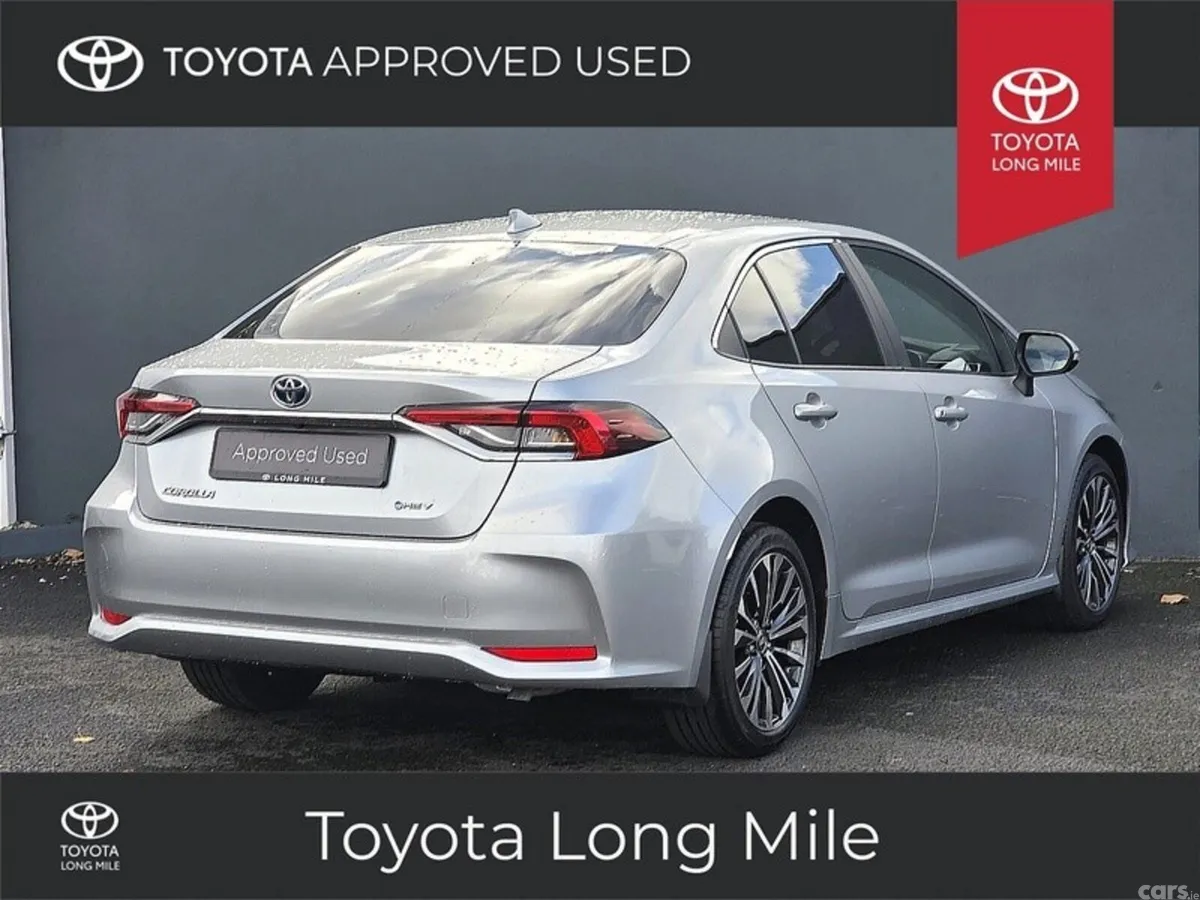 Toyota Corolla Saloon, Petrol Hybrid, 2025, Silver