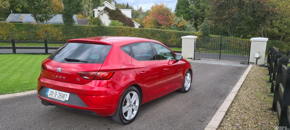 SEAT Leon Hatchback, Petrol, 2020, Red