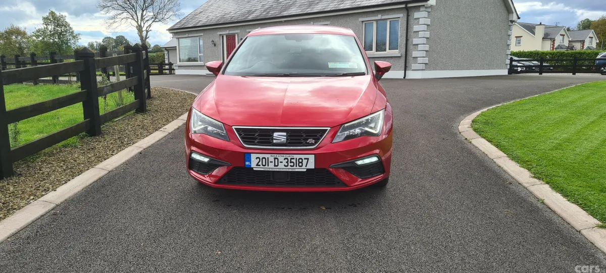 SEAT Leon Hatchback, Petrol, 2020, Red