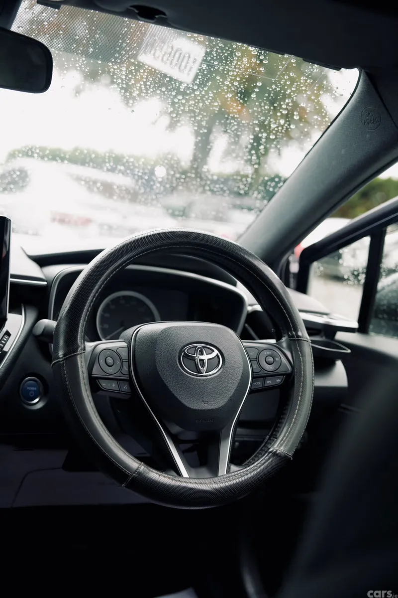 Toyota Corolla Hatchback, Petrol Hybrid, 2018, Blue