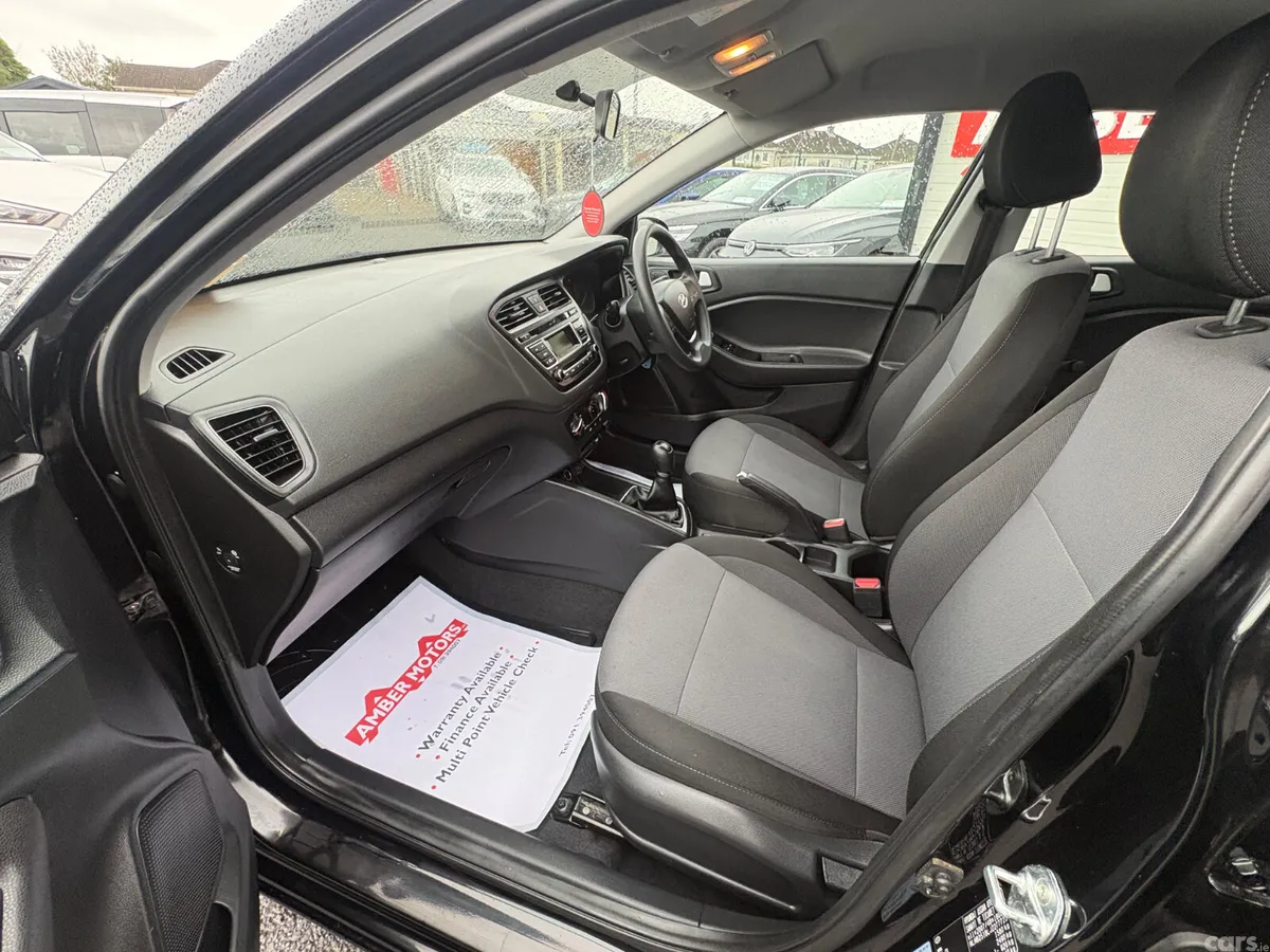 Hyundai i20 Hatchback, Petrol, 2017, Black