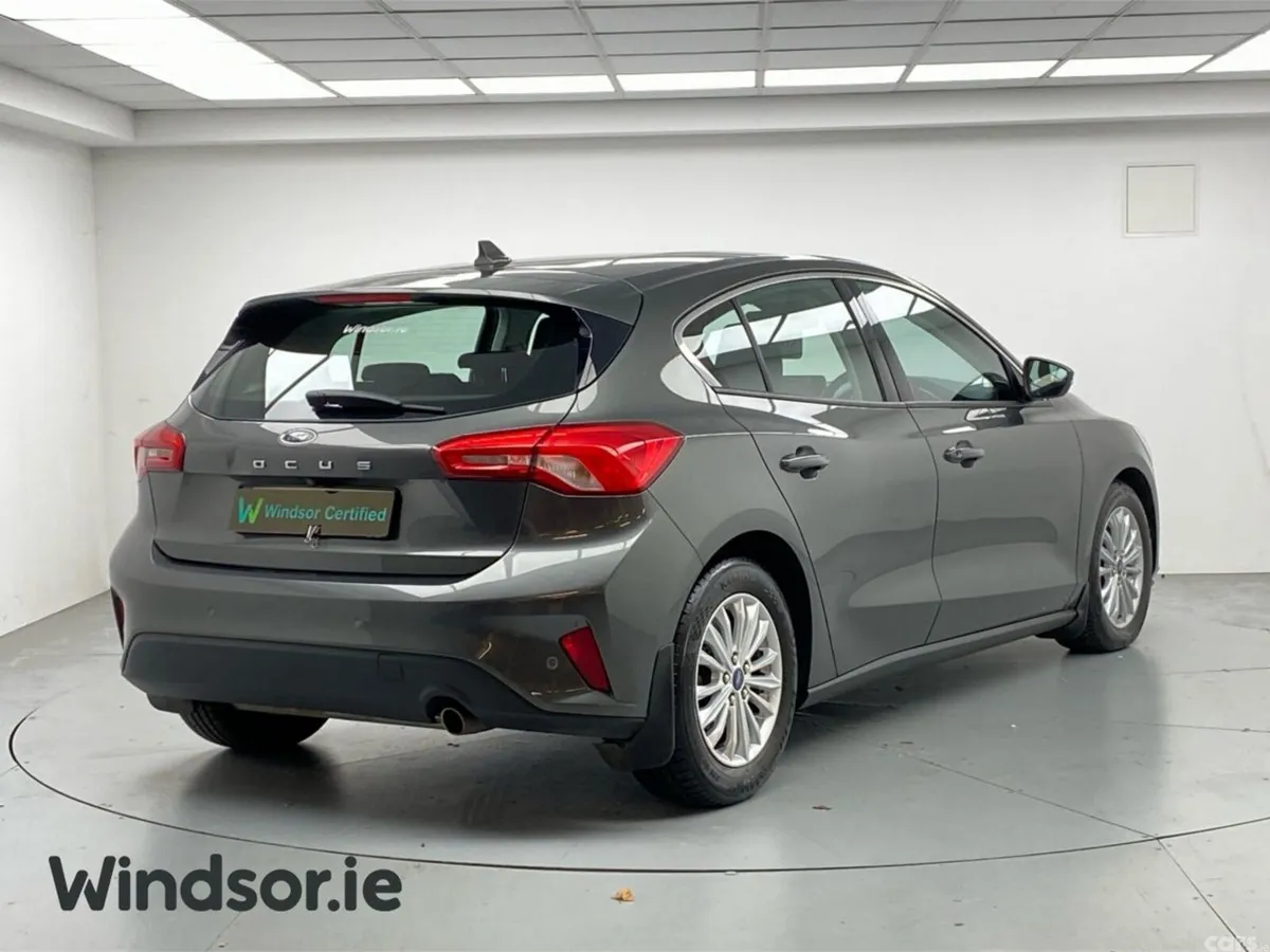 Ford Focus Hatchback, Petrol, 2019, Grey