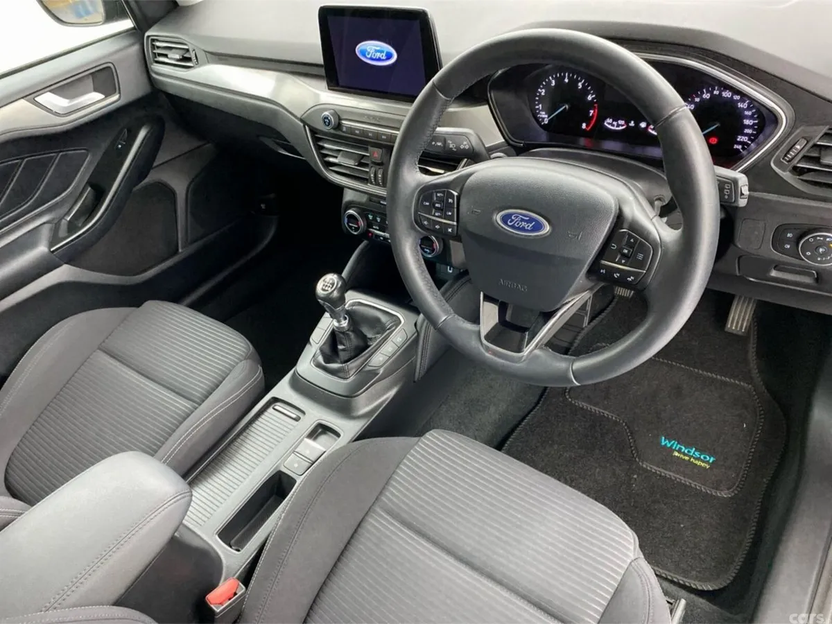 Ford Focus Hatchback, Petrol, 2019, Grey