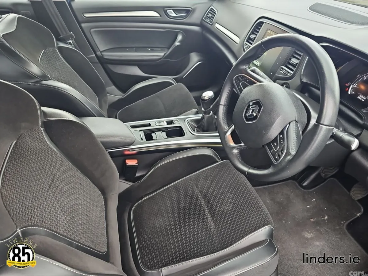 Renault Megane Saloon, Petrol, 2020, Blue