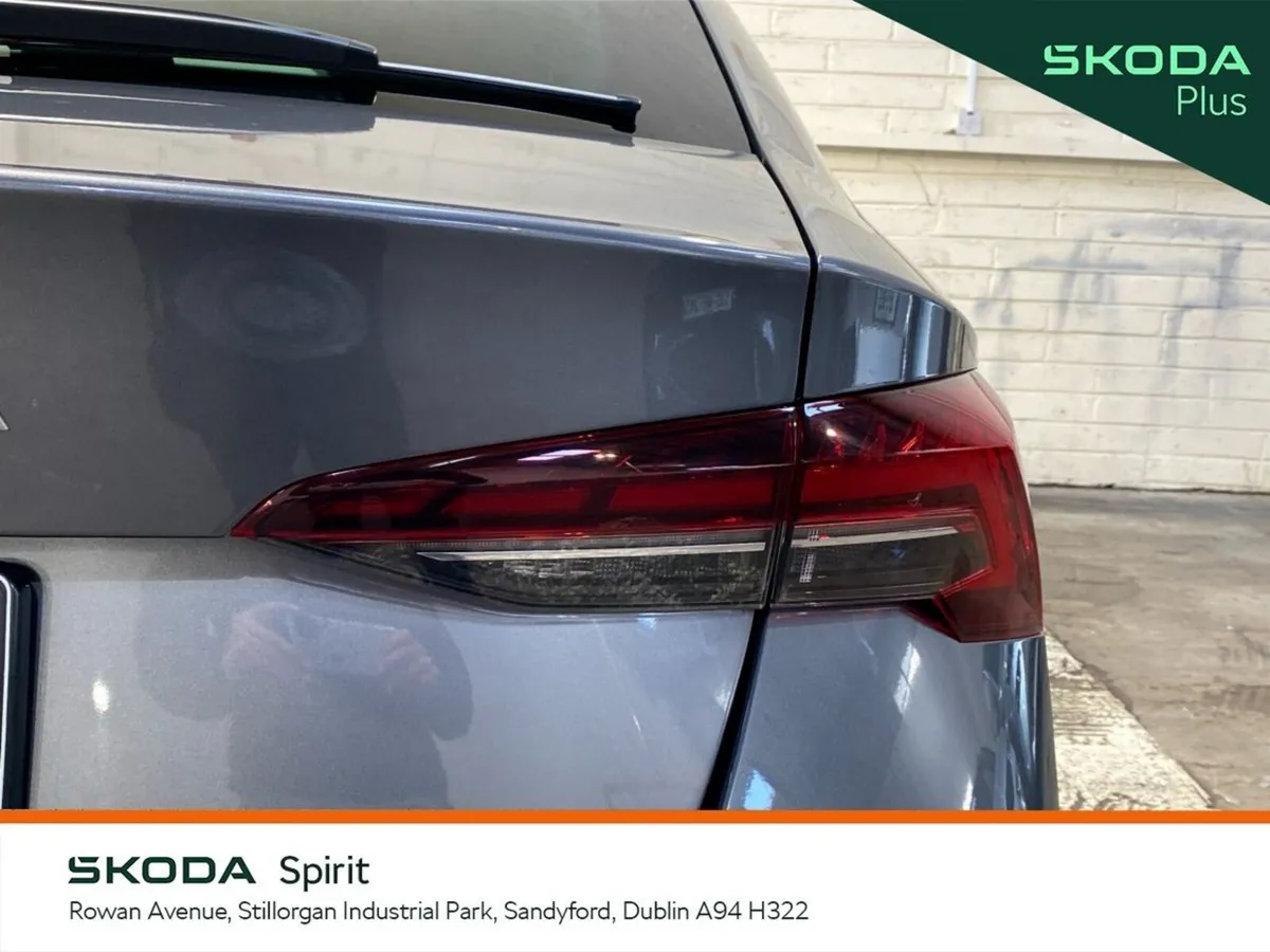 Skoda Octavia Saloon, Diesel, 2026, Grey