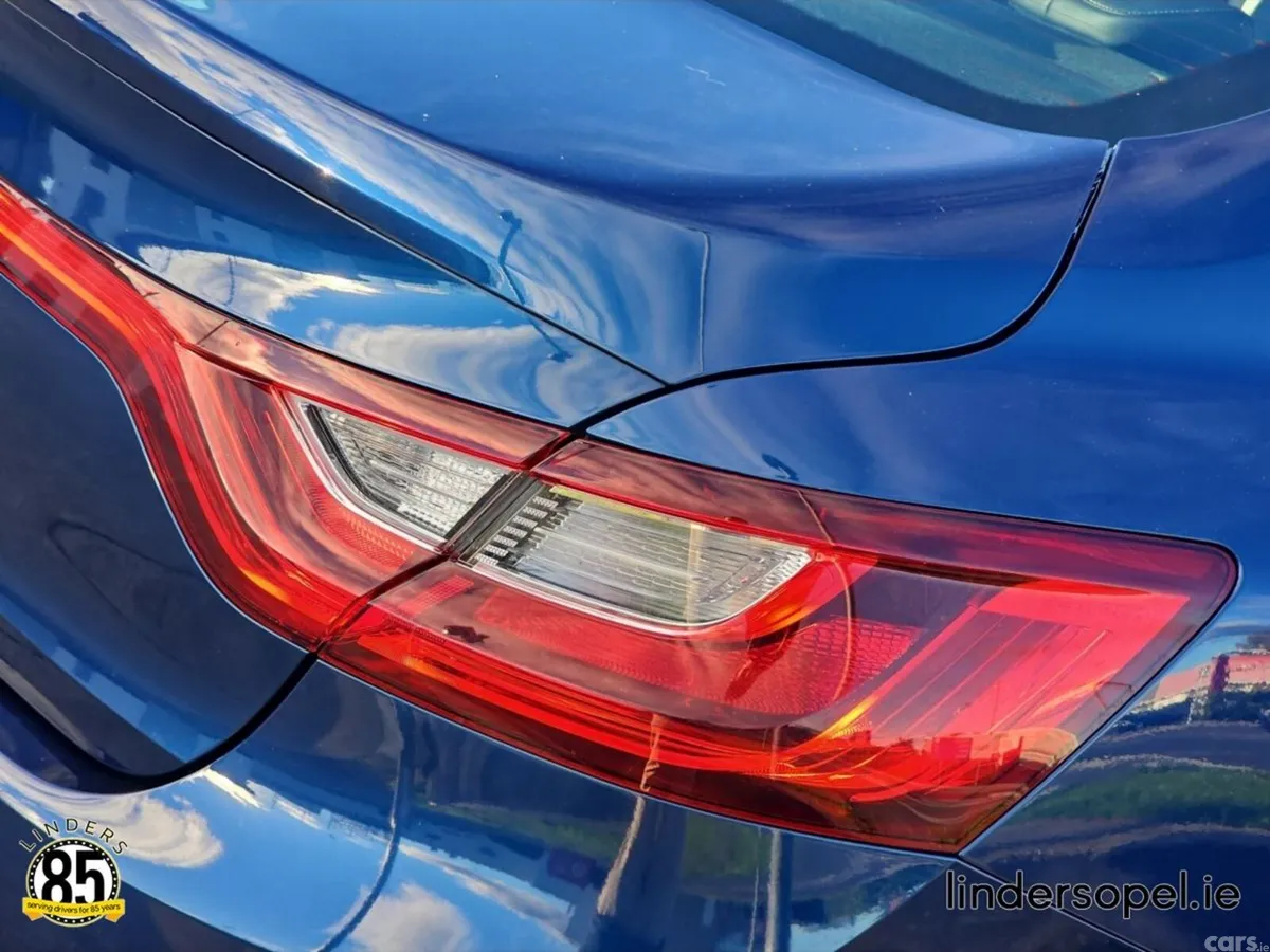 Renault Megane Saloon, Petrol, 2020, Blue