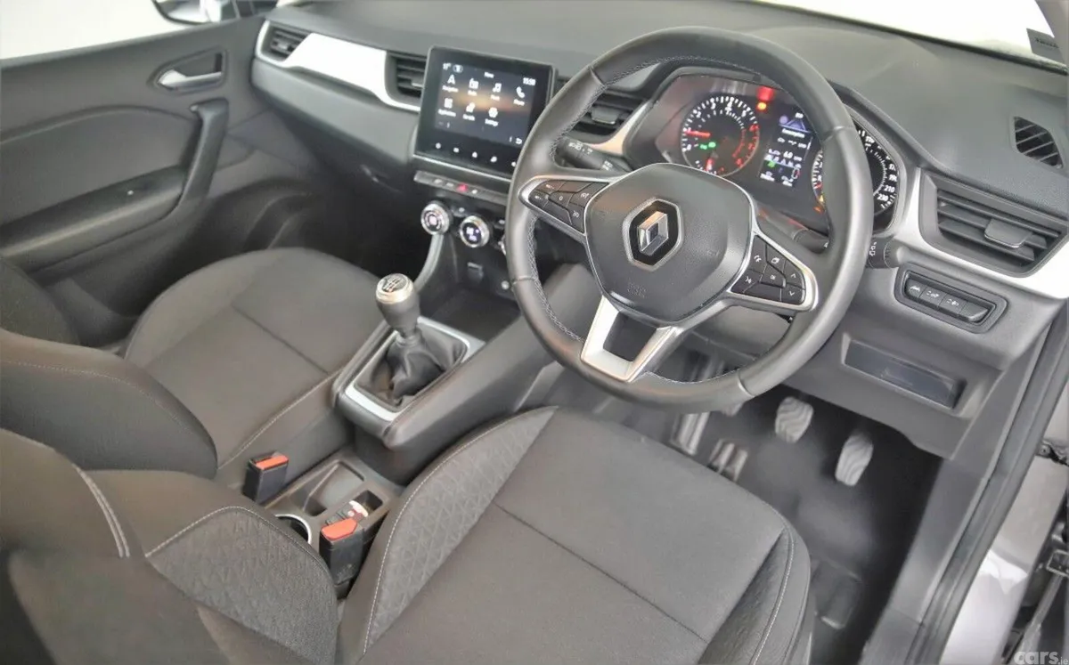 Renault Captur SUV, Petrol, 2024, Grey