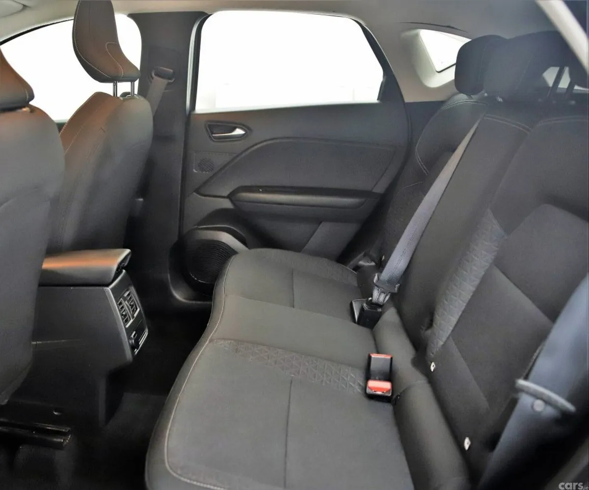 Renault Captur SUV, Petrol, 2024, Grey