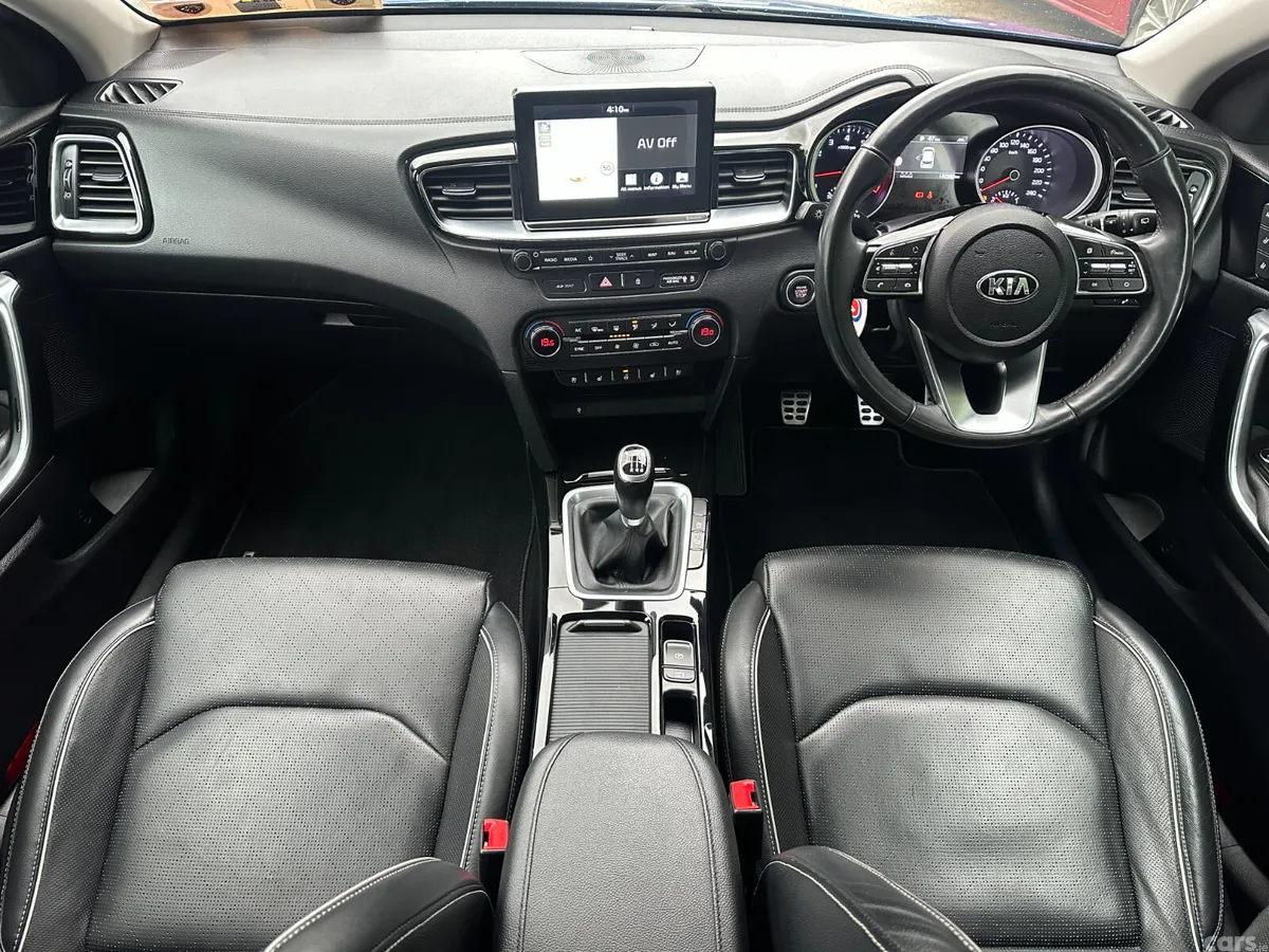Kia Ceed Hatchback, Petrol, 2018, Blue
