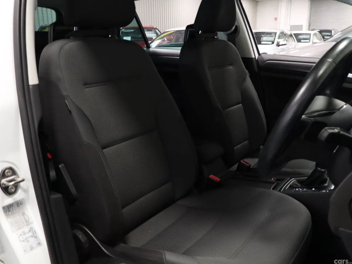 Volkswagen Golf Hatchback, Petrol, 2018, White