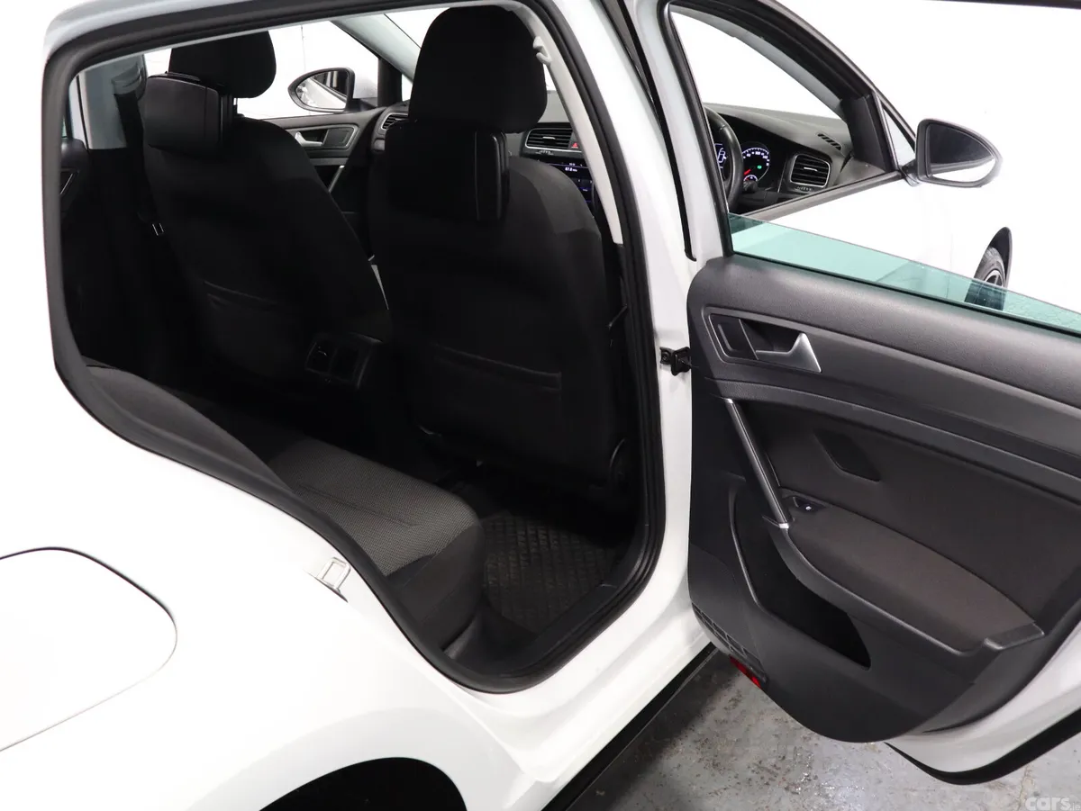 Volkswagen Golf Hatchback, Petrol, 2018, White