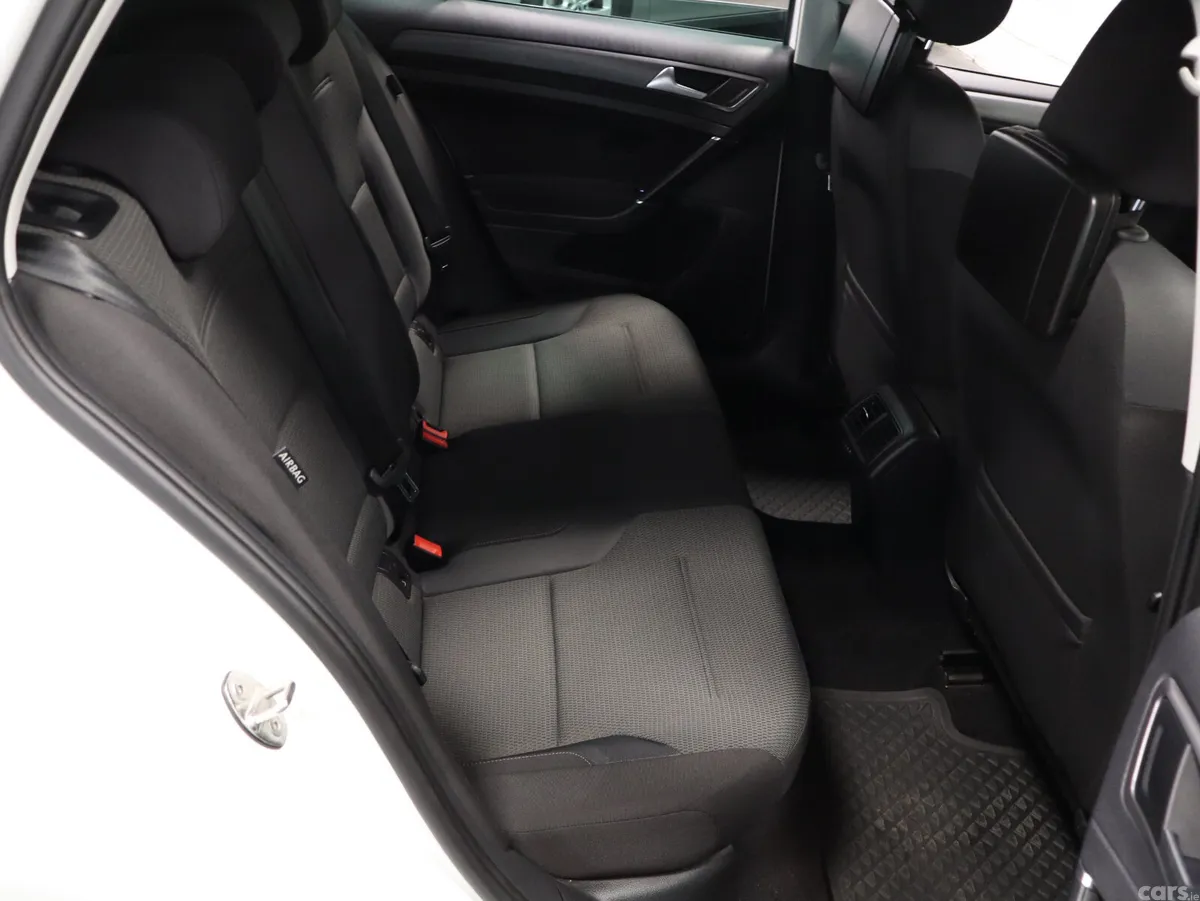 Volkswagen Golf Hatchback, Petrol, 2018, White