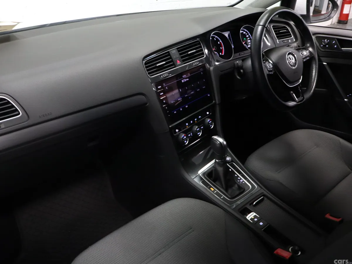 Volkswagen Golf Hatchback, Petrol, 2018, White