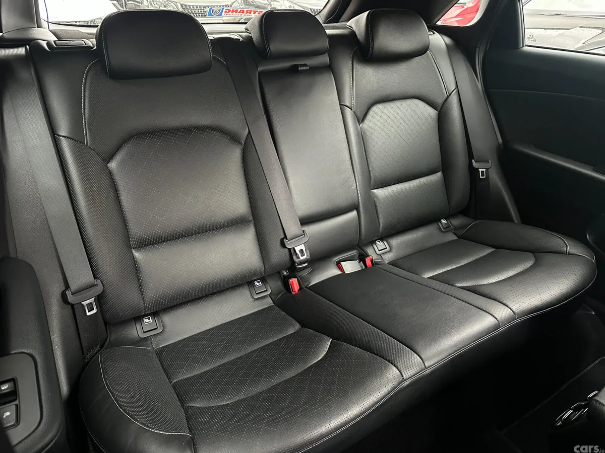 Kia Ceed Hatchback, Petrol, 2018, Blue