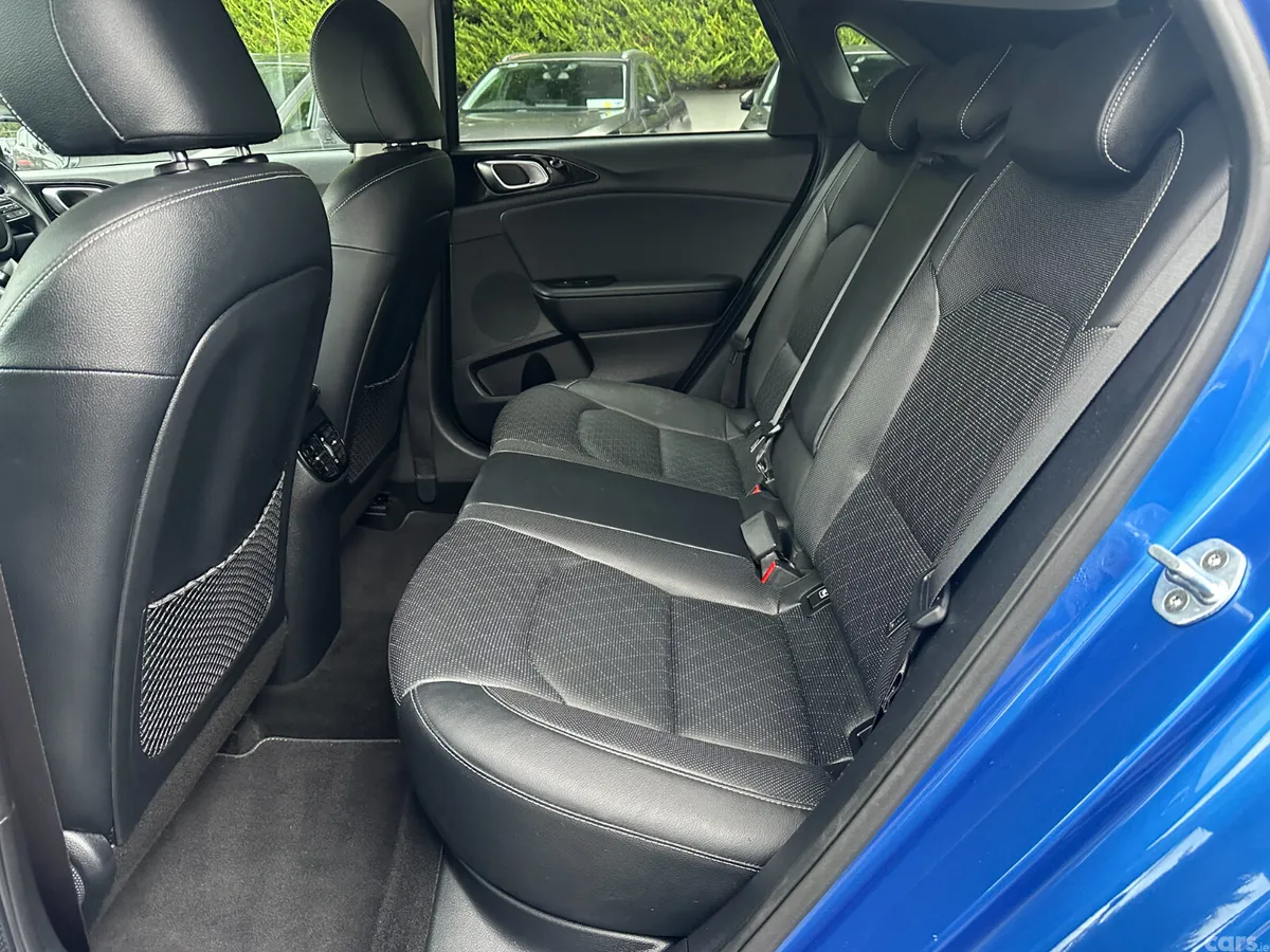 Kia Ceed Hatchback, Petrol, 2018, Blue