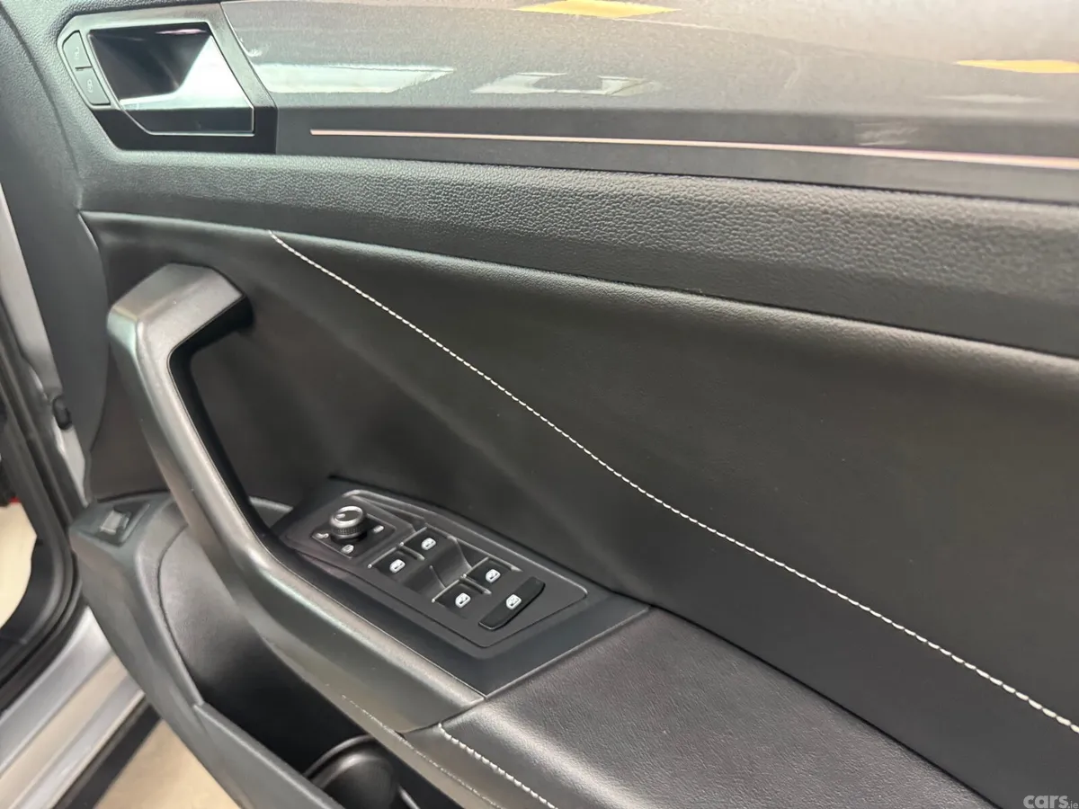 Volkswagen T-Roc SUV, Diesel, 2023, Silver