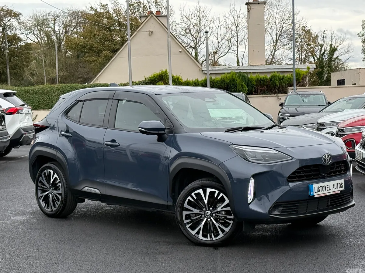 Toyota Yaris Cross SUV, Petrol Hybrid, 2025, Grey