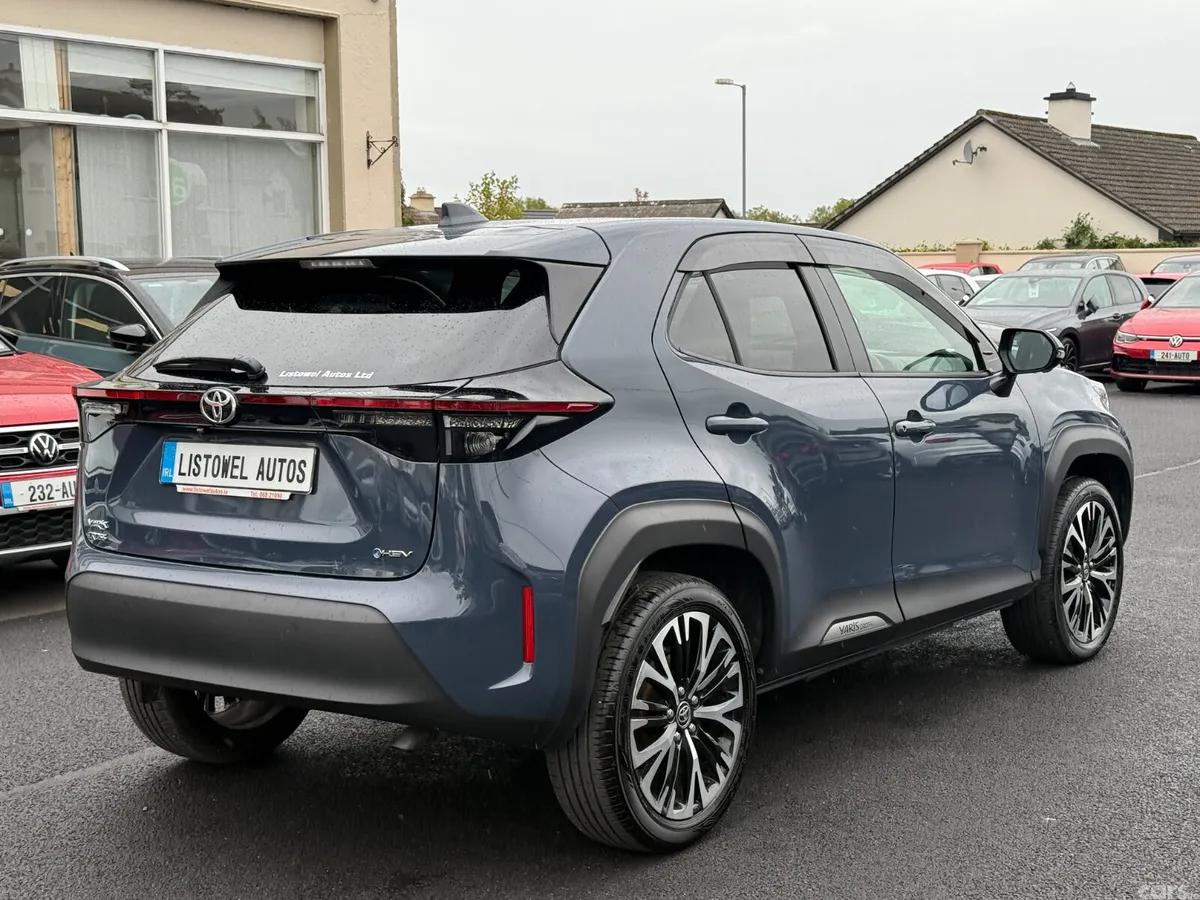Toyota Yaris Cross SUV, Petrol Hybrid, 2025, Grey