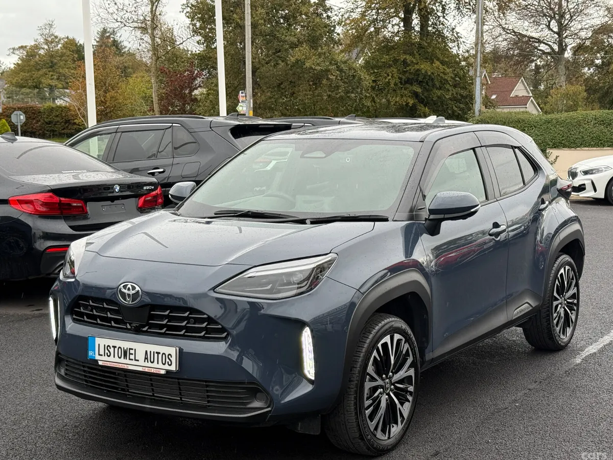 Toyota Yaris Cross SUV, Petrol Hybrid, 2025, Grey