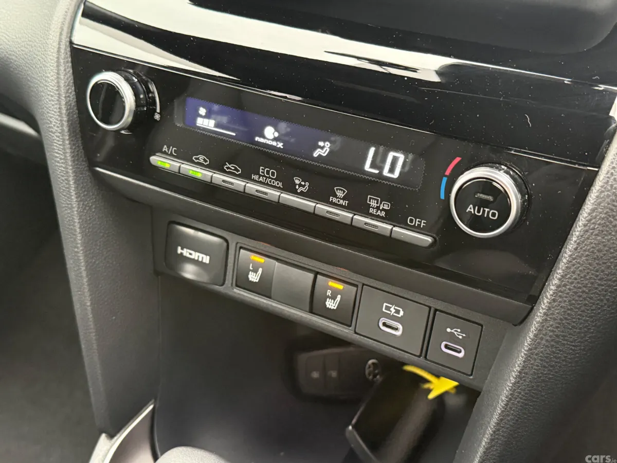 Toyota Yaris Cross SUV, Petrol Hybrid, 2025, Grey