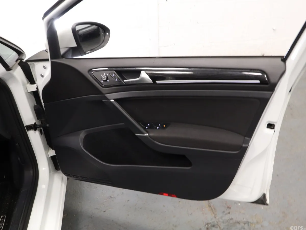 Volkswagen Golf Hatchback, Petrol, 2018, White
