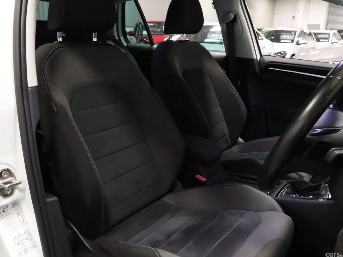 Volkswagen Golf Hatchback, Petrol, 2018, White