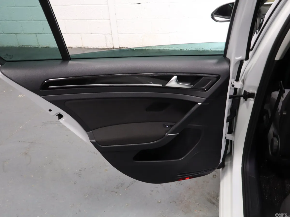 Volkswagen Golf Hatchback, Petrol, 2018, White