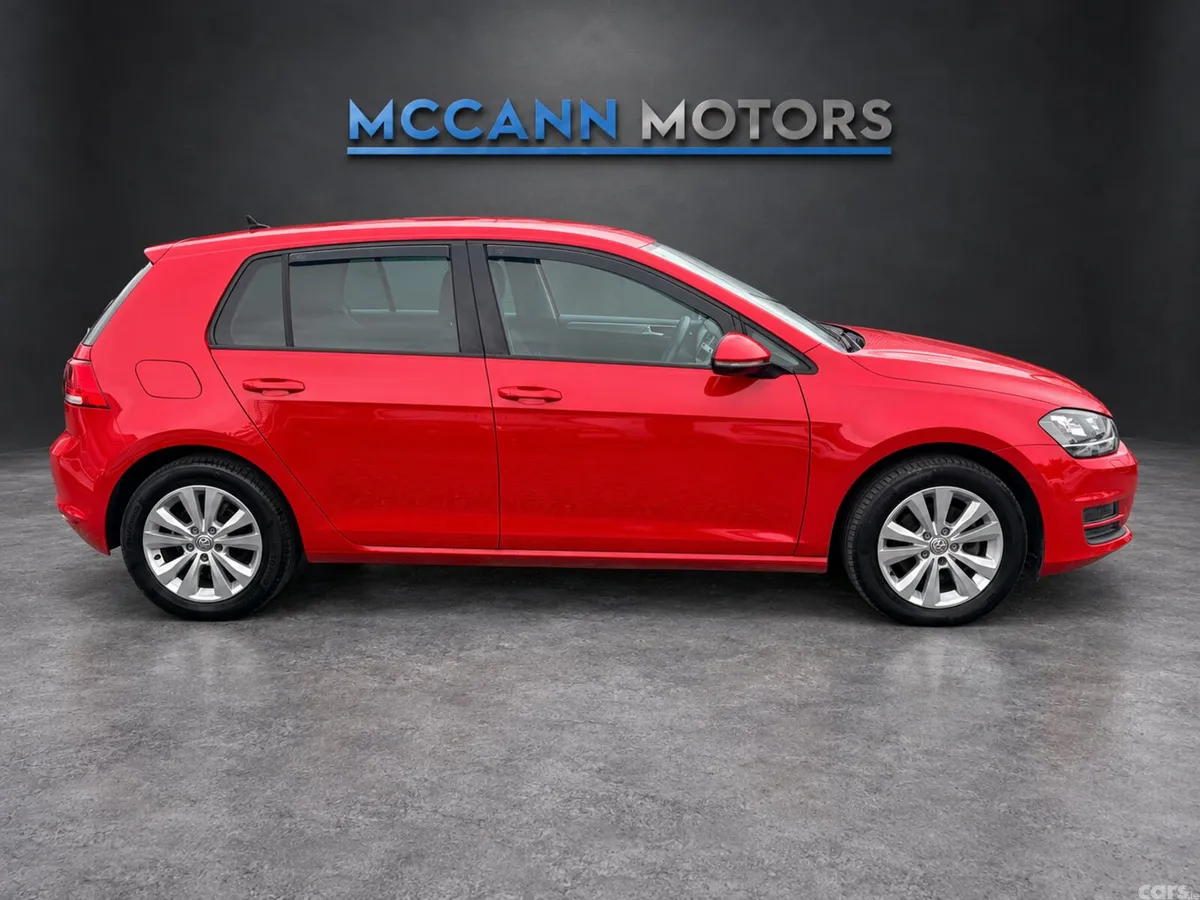 Volkswagen Golf Estate, Petrol, 2016, Red