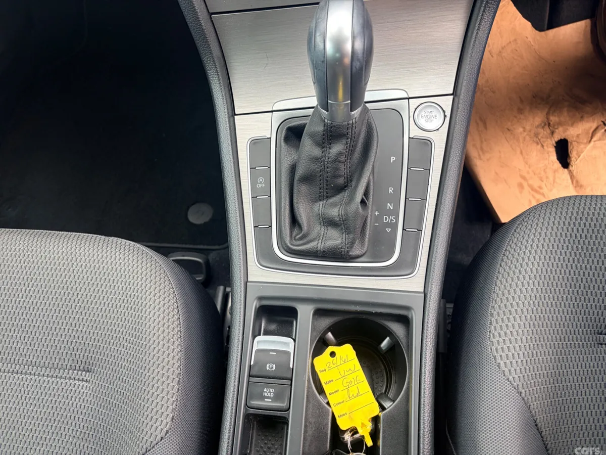 Volkswagen Golf Estate, Petrol, 2016, Red