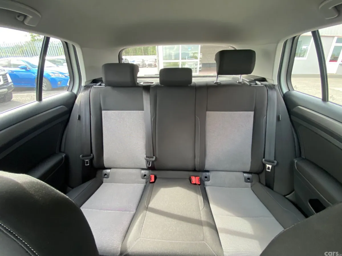 Volkswagen Golf Hatchback, Petrol, 2016, White