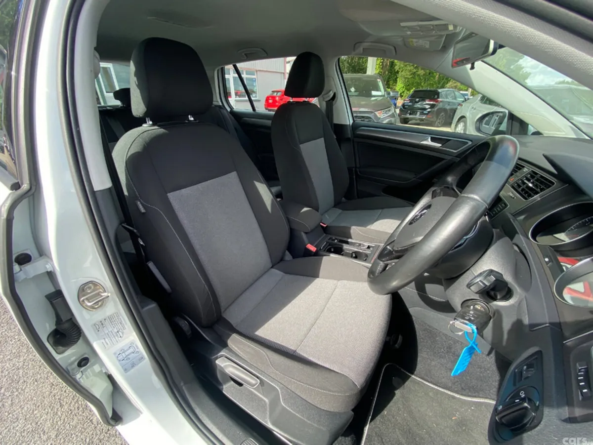 Volkswagen Golf Hatchback, Petrol, 2016, White