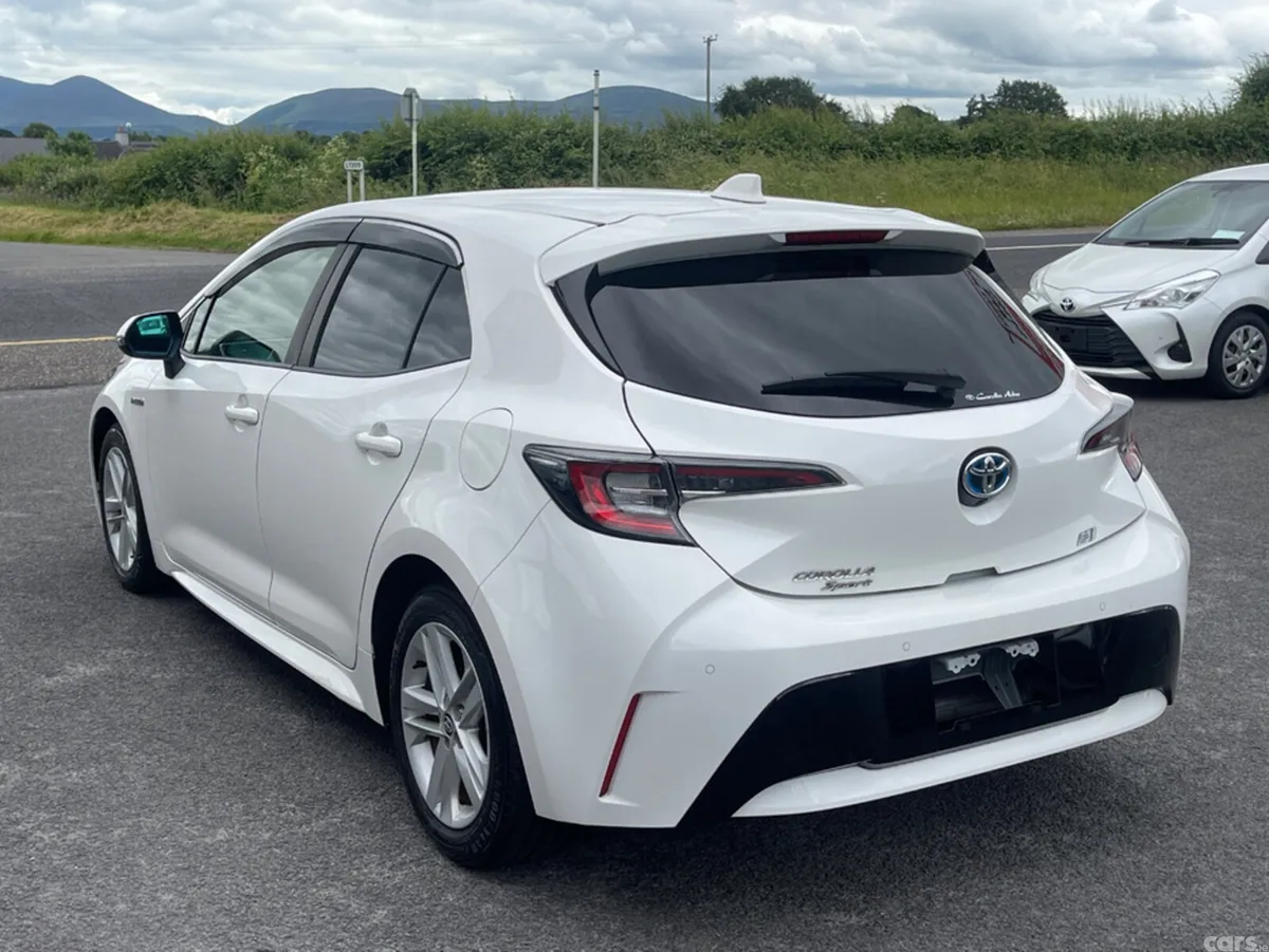 Toyota Corolla Hatchback, Petrol Hybrid, 2019, White