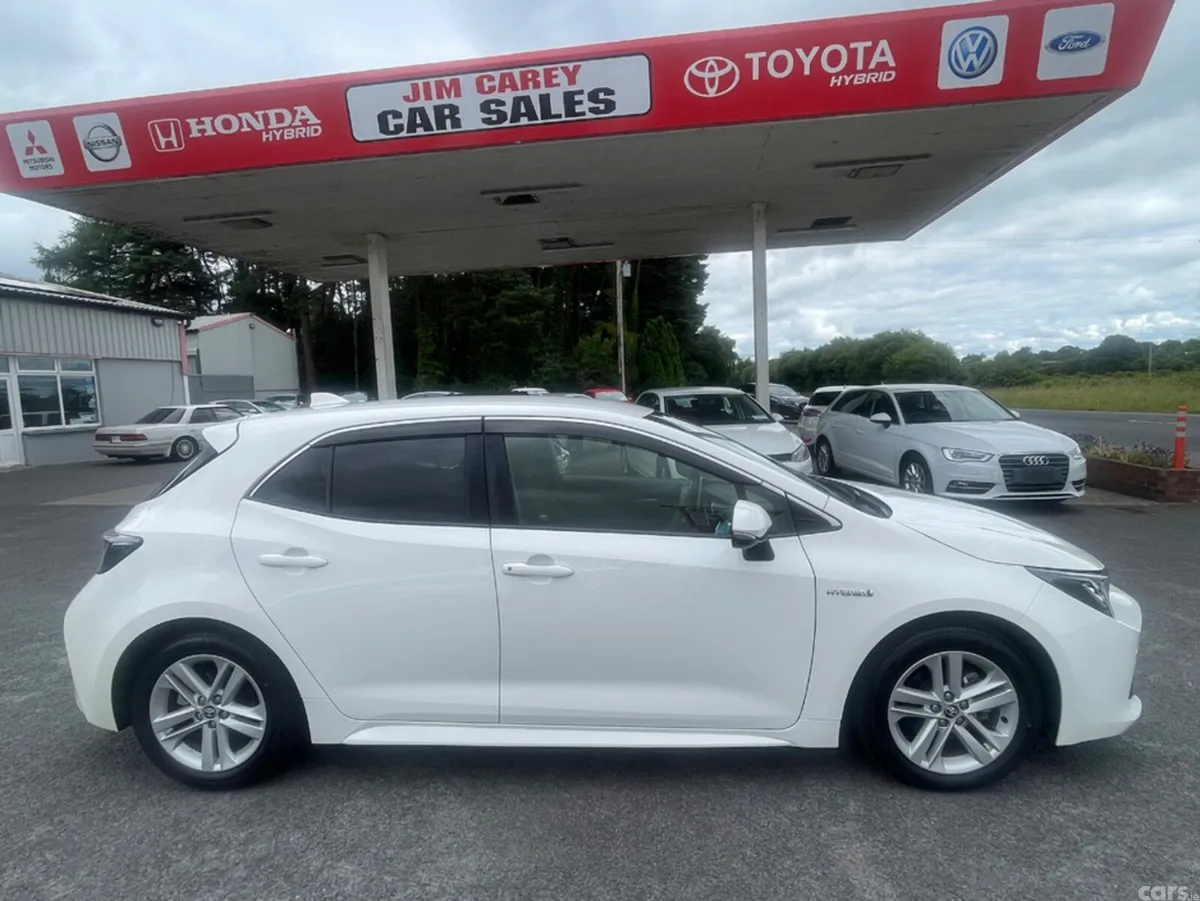 Toyota Corolla Hatchback, Petrol Hybrid, 2019, White