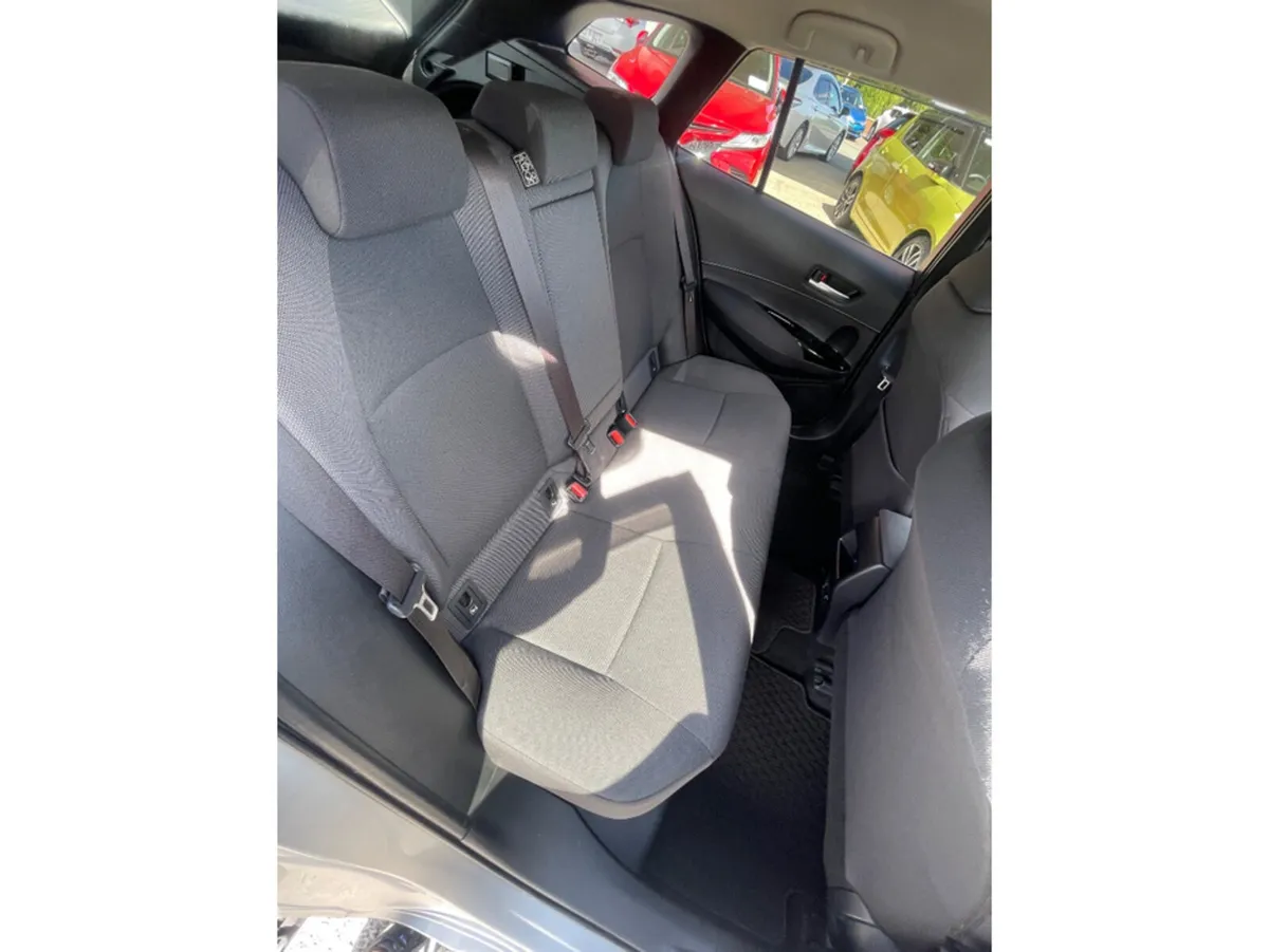 Toyota Corolla Estate, Petrol Hybrid, 2019, Silver
